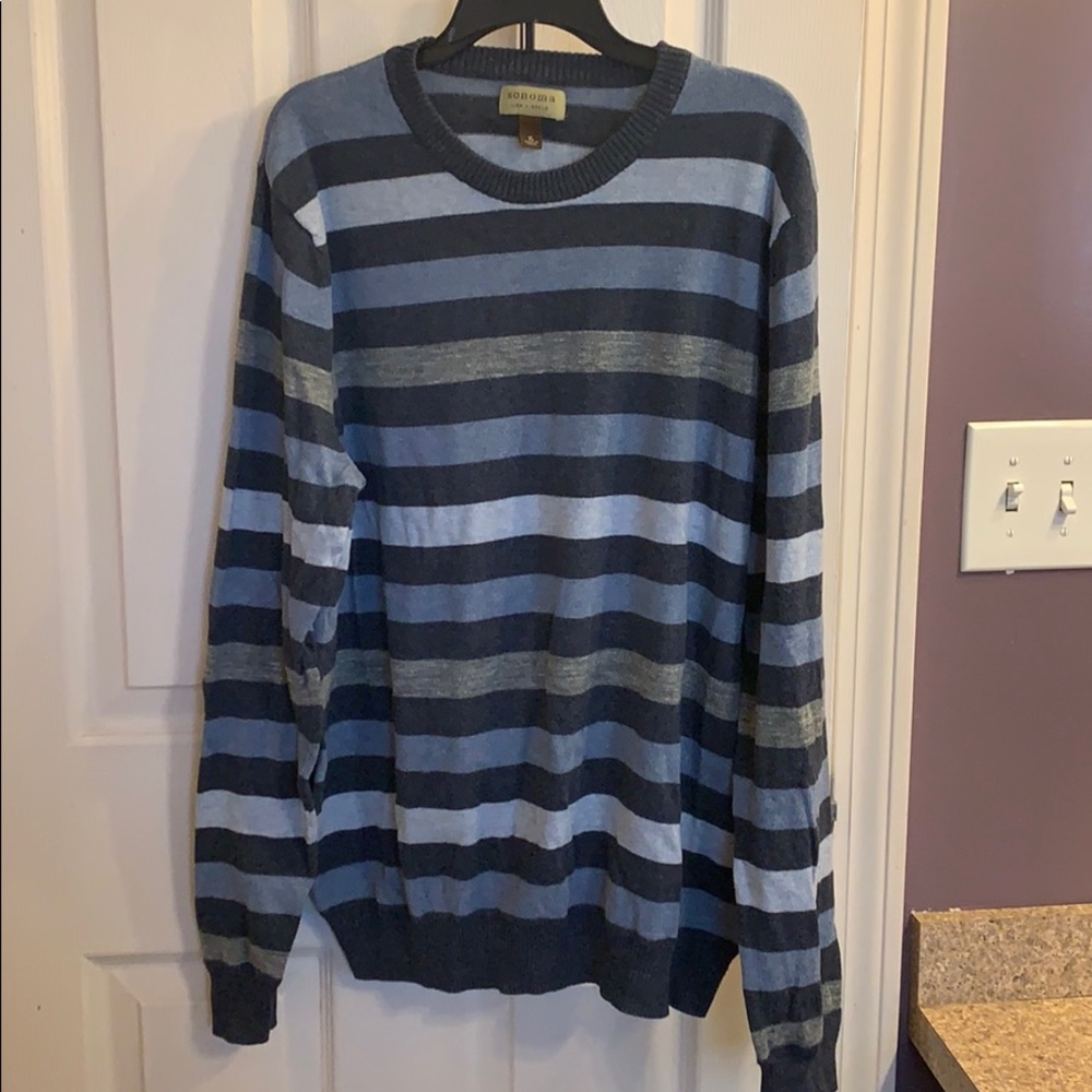Men’s XL Sweater- never worn